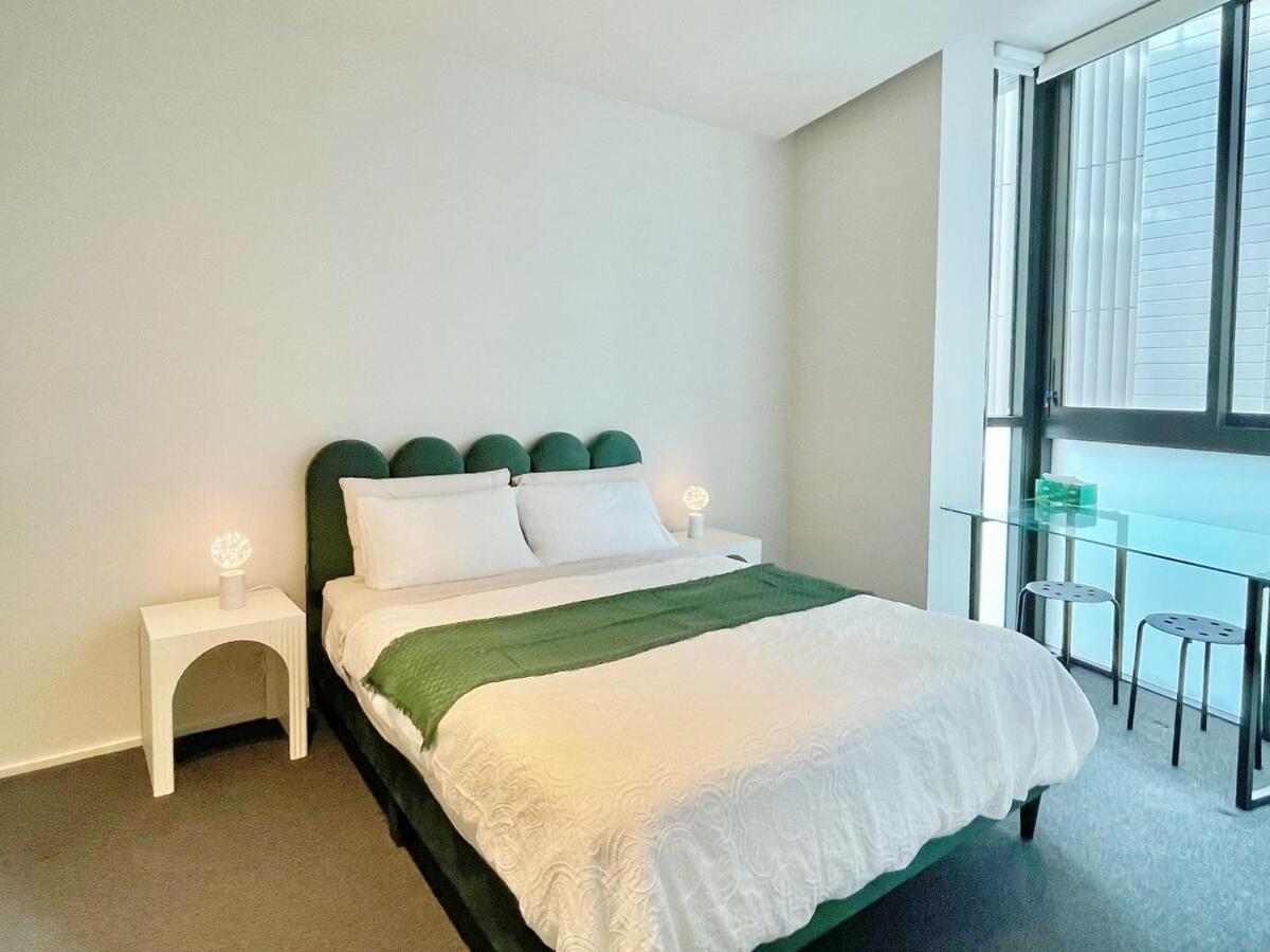 Apartment Rare Luxury Waterfront Living Sydney