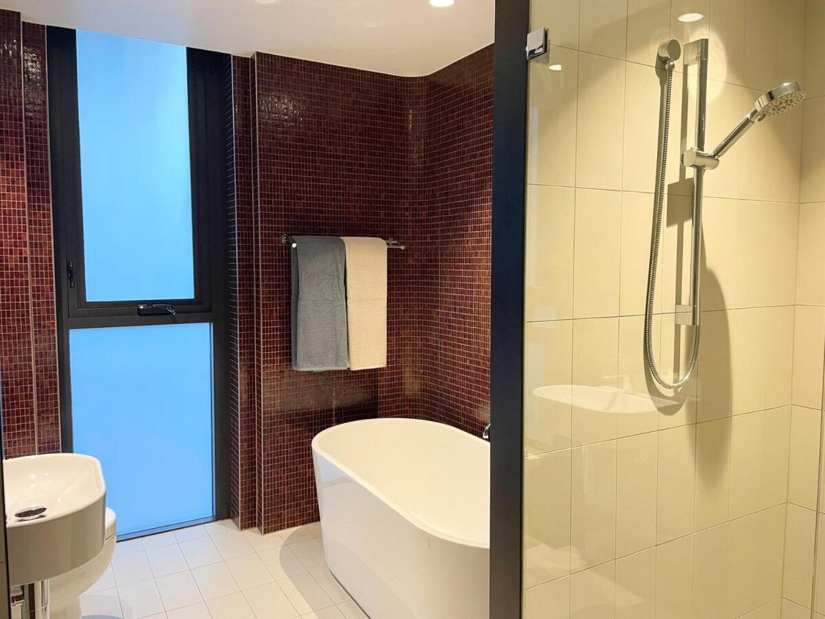 Rare Luxury Waterfront Living Apartment